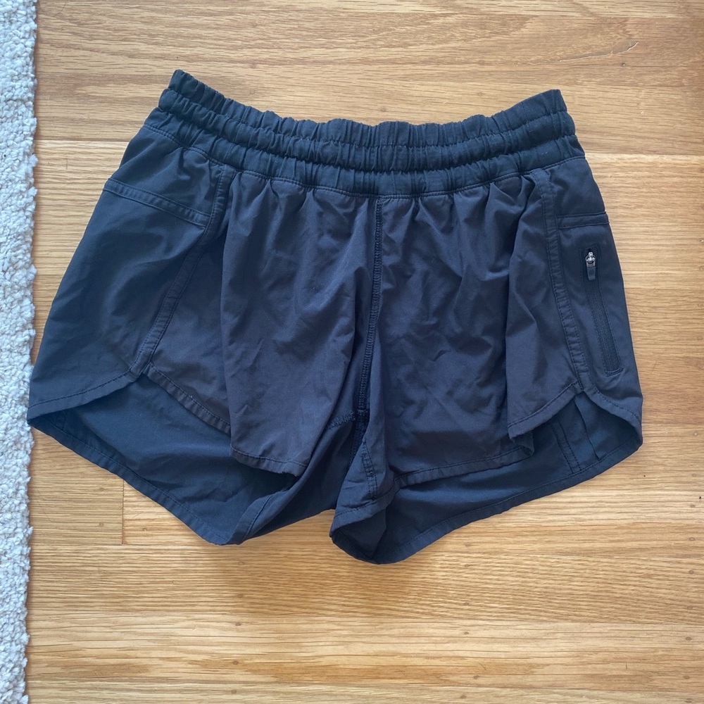 Lululemon Tracker Short Size 4